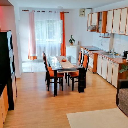 Lend Apartment Миеркуря Чук Екстериор снимка