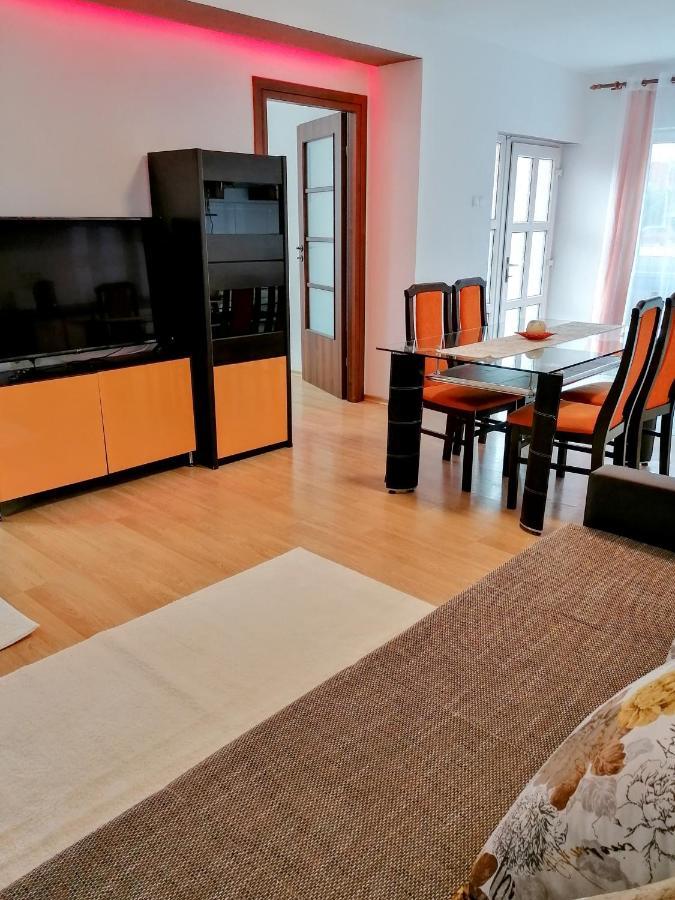 Lend Apartment Миеркуря Чук Екстериор снимка
