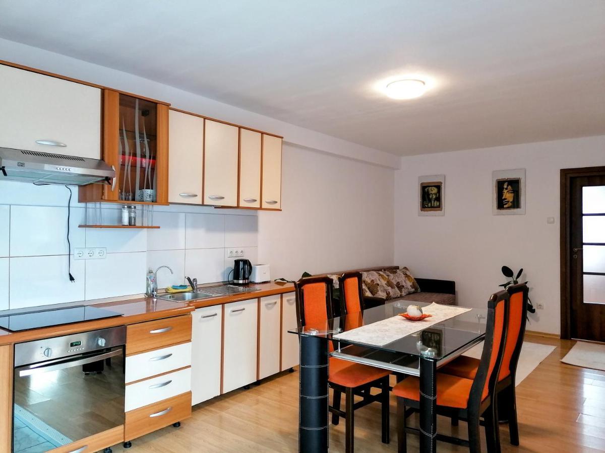 Lend Apartment Миеркуря Чук Екстериор снимка