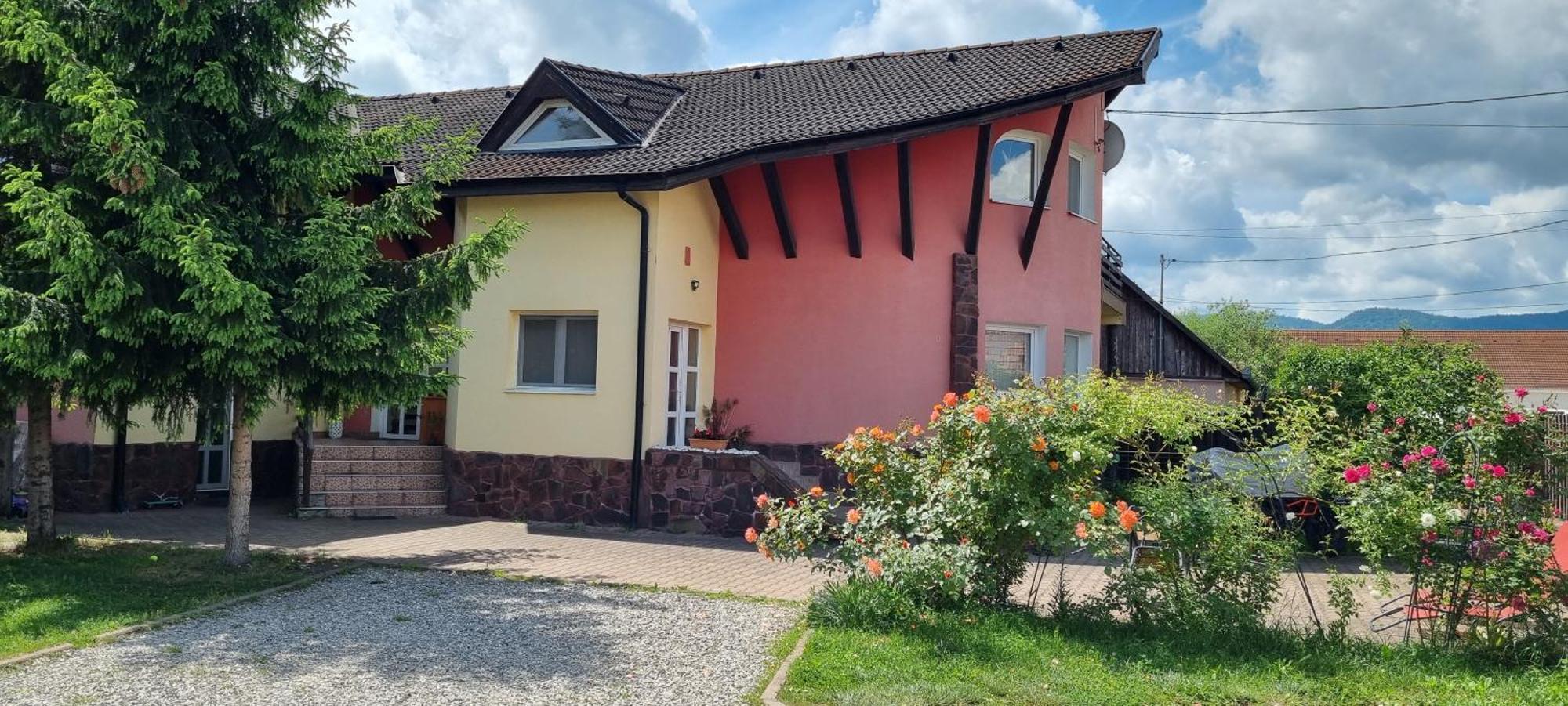 Lend Apartment Миеркуря Чук Екстериор снимка